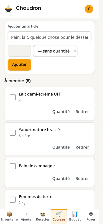 L'écran des courses : une liste d'articles à acheter, dont deux repérés à partir du stock qui s'épuise.